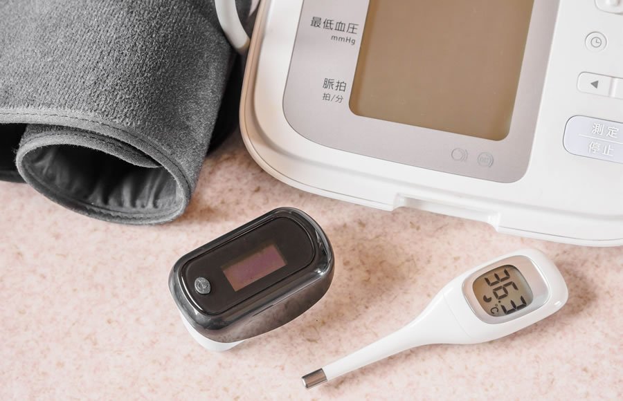 管理医療機器の管理者資格は登録販売者に必要？難易度や何年で取れるかを解説
