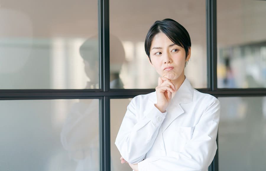 登録販売者は割に合わない?考えられる理由や実情、将来のキャリアについて徹底解説