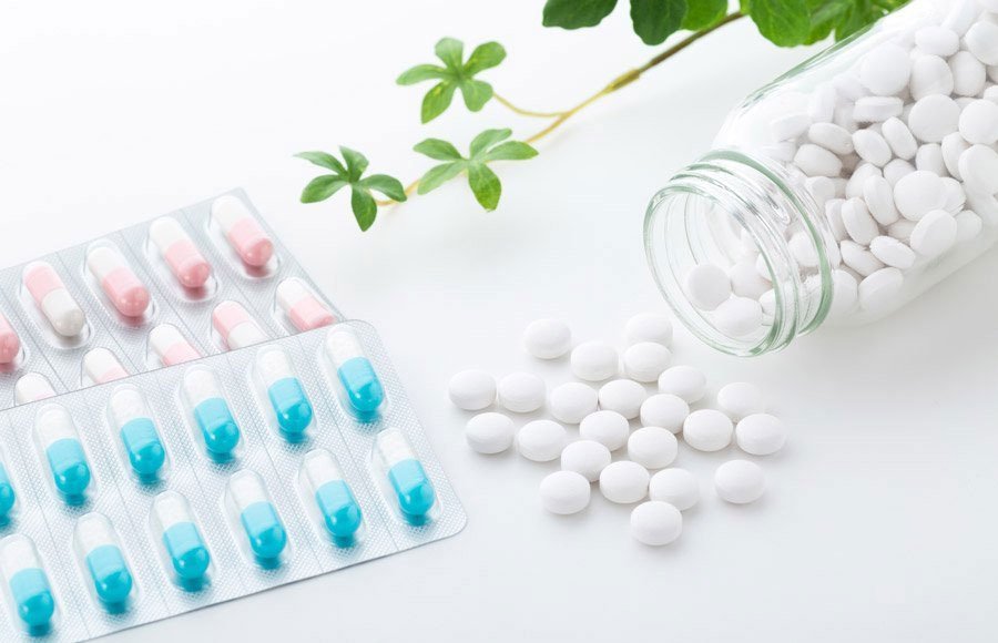 医療パラダイムシフトとOTC医薬品の重要性：健康保険法改正が変える患者行動と登録販売者の未来
