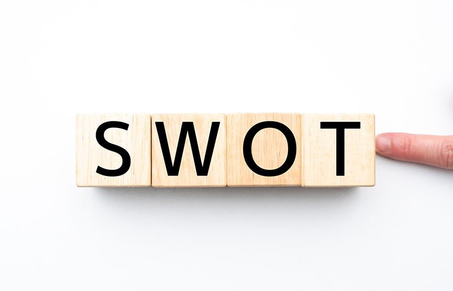 登販必見!ドラッグストア企業の分析方法「SWOT分析」