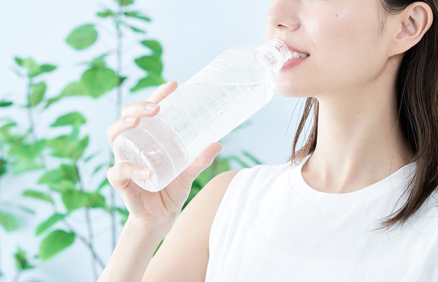 経口補水液とスポーツドリンクの適切な使いわけ