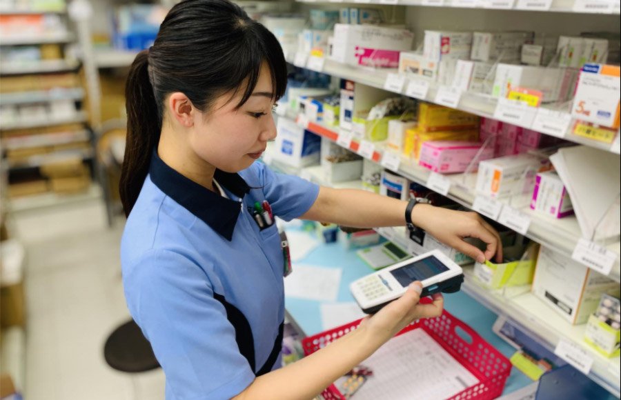 【勤務環境】登録販売者の1日のスケジュール例と店舗の特徴