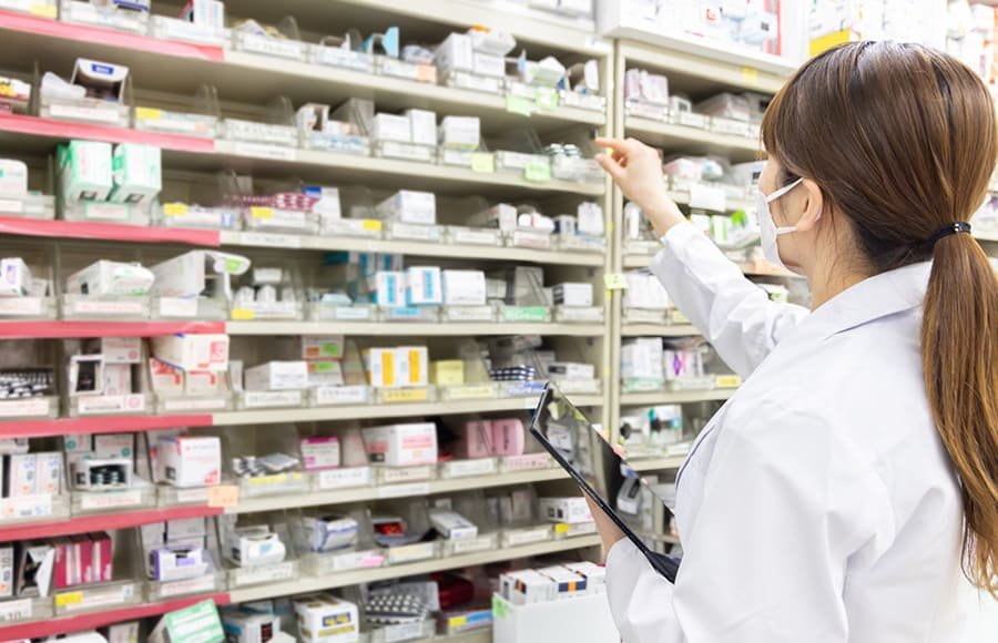 登録販売者と薬剤師の仕事内容の違い｜調剤と販売、責任範囲の対比
