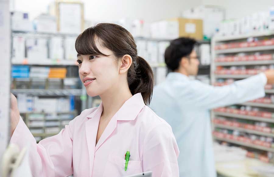 調剤薬局事務の昇給・キャリアで年収アップの道筋